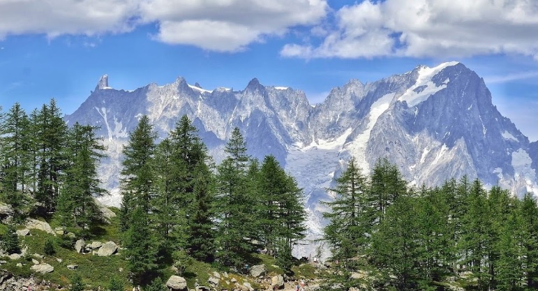Grandes Jorasses Mountain