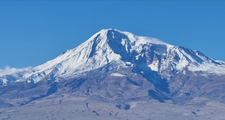 climb Mount Ararat