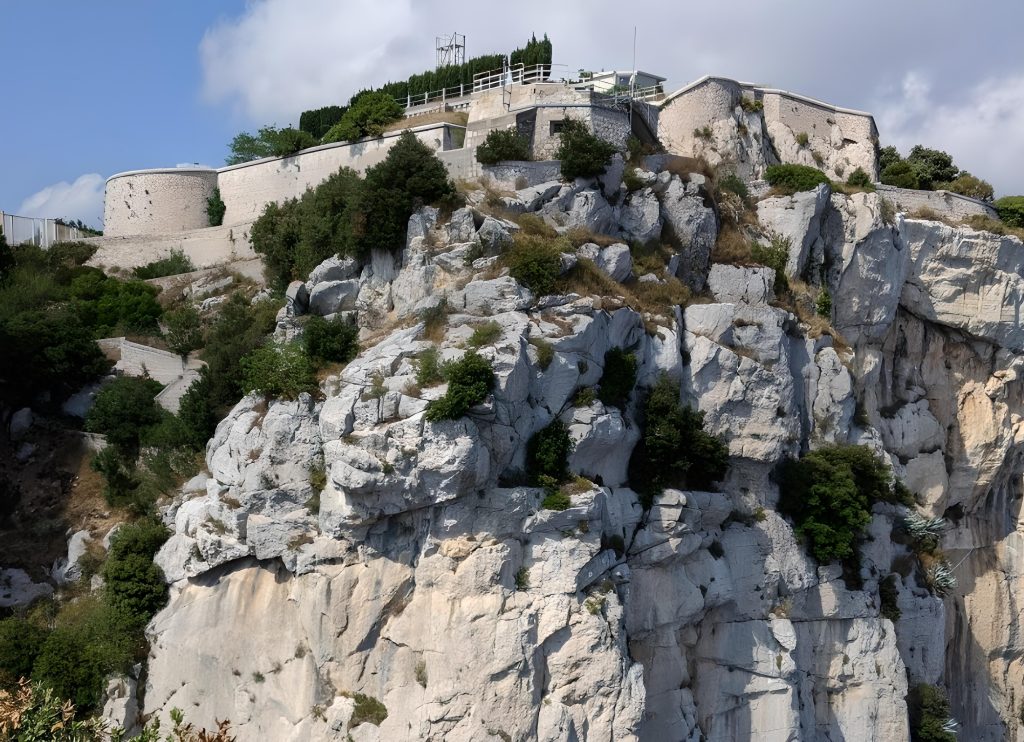 Tête de Chien Mountain